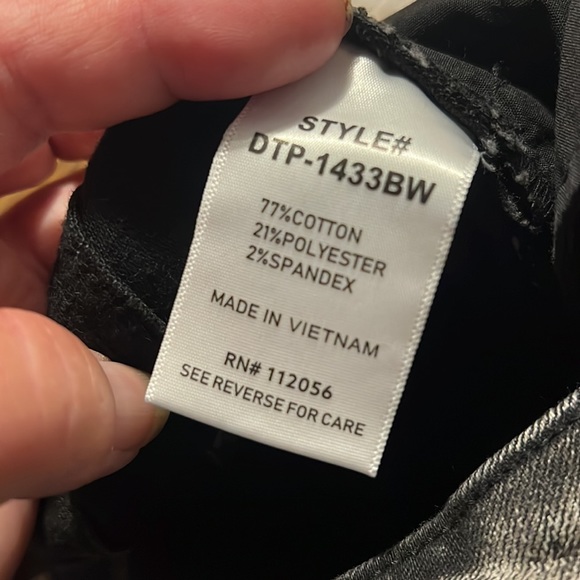 Zenana black jeans new with tags boot cut 29 - Picture 7 of 10